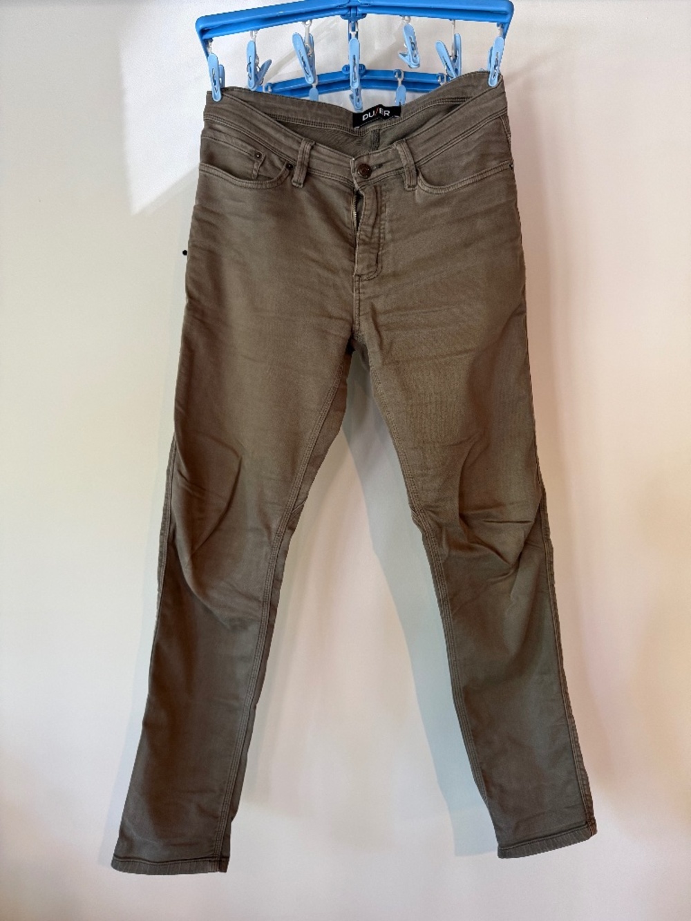 Duer No Sweat Slim in Gull - Size 31 x 32
